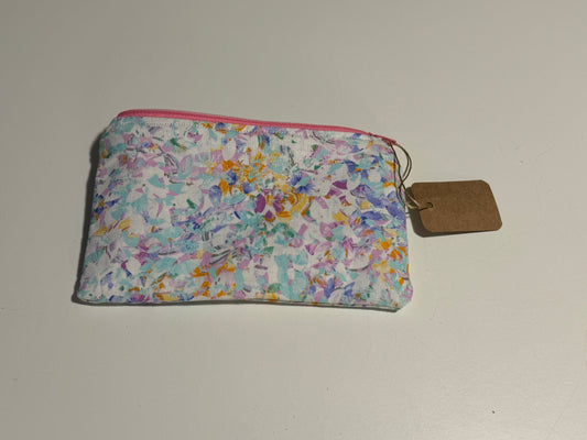 Zippered multiuse pouch